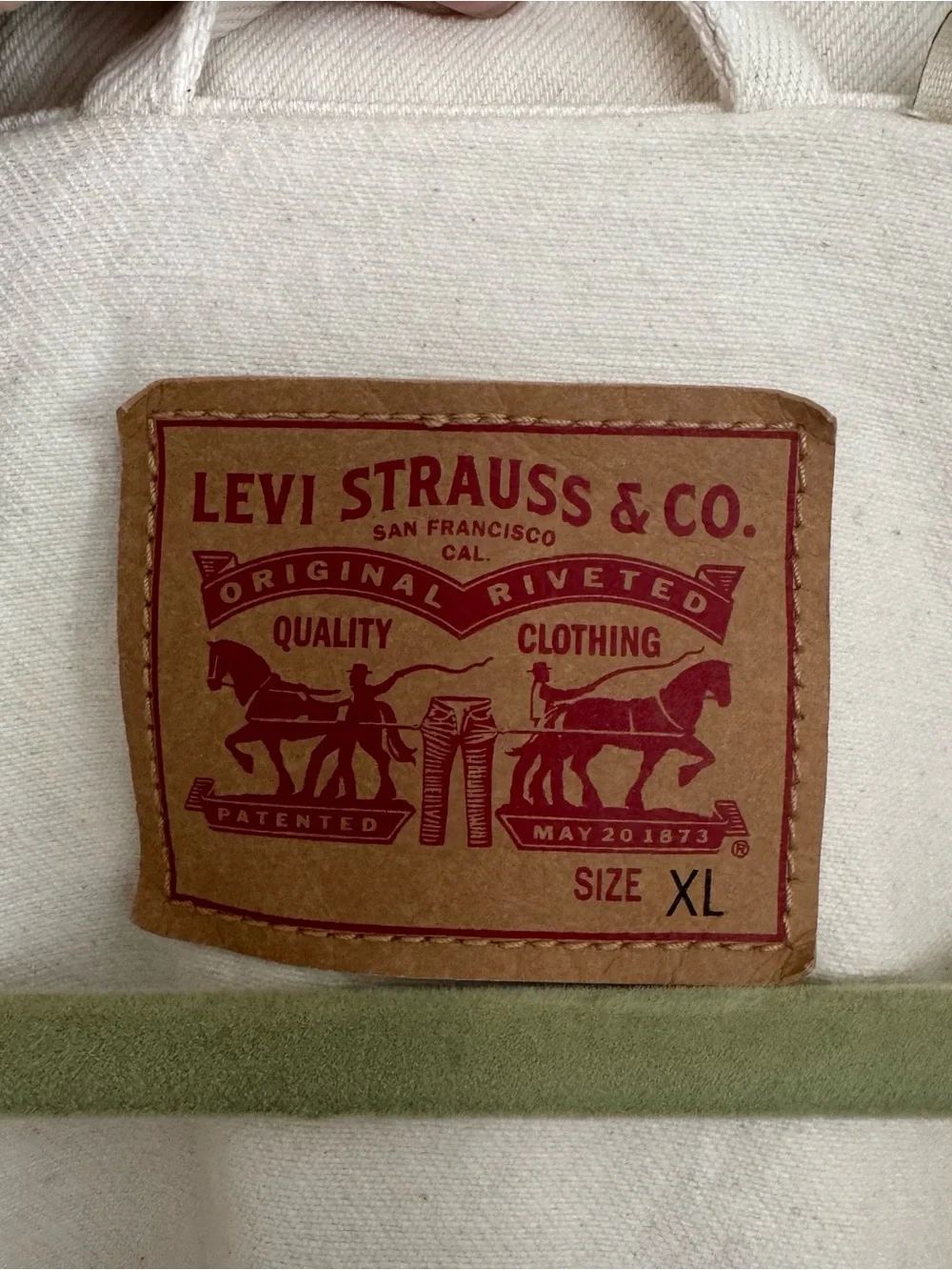 Levi’s Oversized White Denim Jacket Shacket Size XL